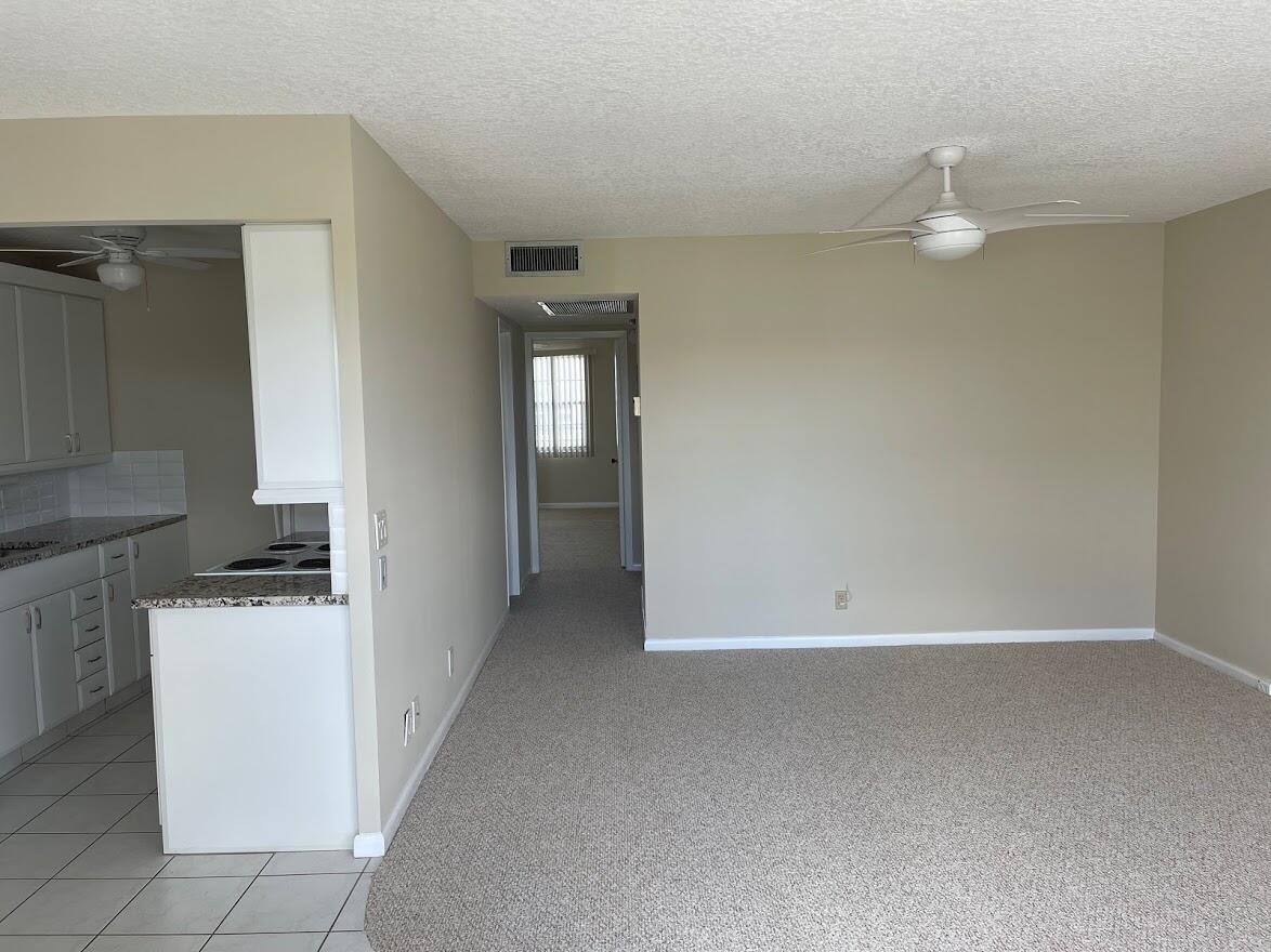 4022 Cornwall East Boca Raton, FL 33434 - Photo 5 of 32 IMG_6184 (1)