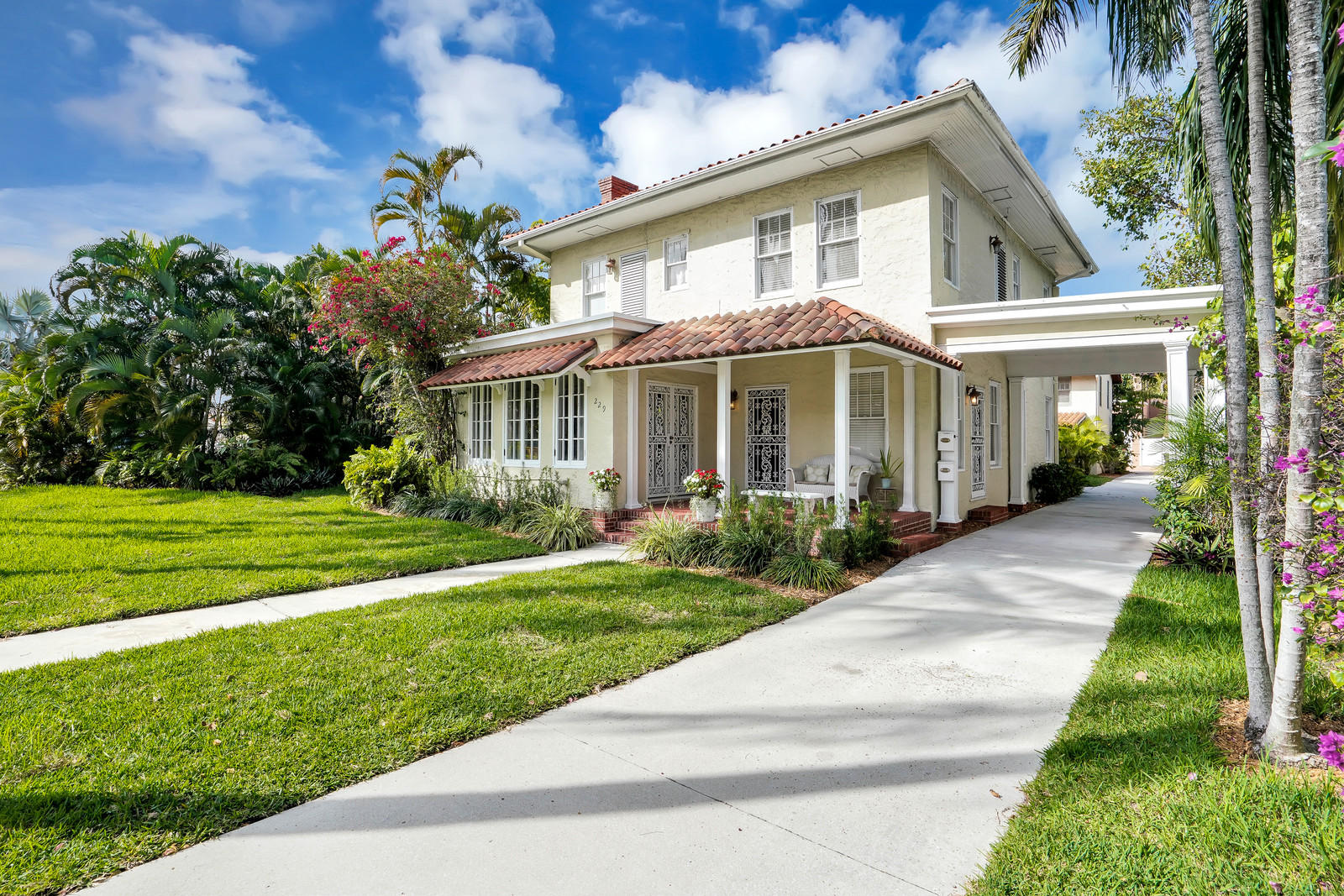229 9th Street West Palm Beach, FL 33401 - Photo 1 of 67 FRONT