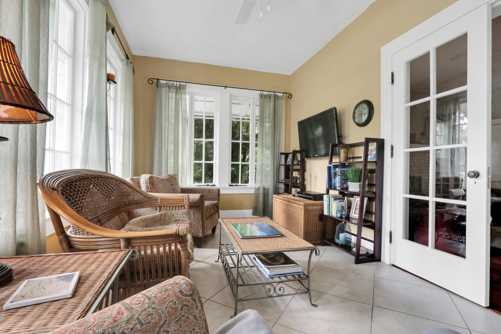 229 9th Street West Palm Beach, FL 33401 - Photo 11 of 67 Florida Room
