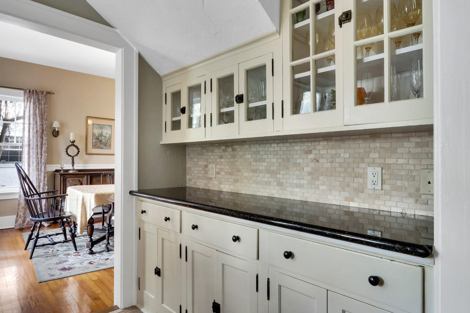 229 9th Street West Palm Beach, FL 33401 - Photo 17 of 67 Butler's Pantry