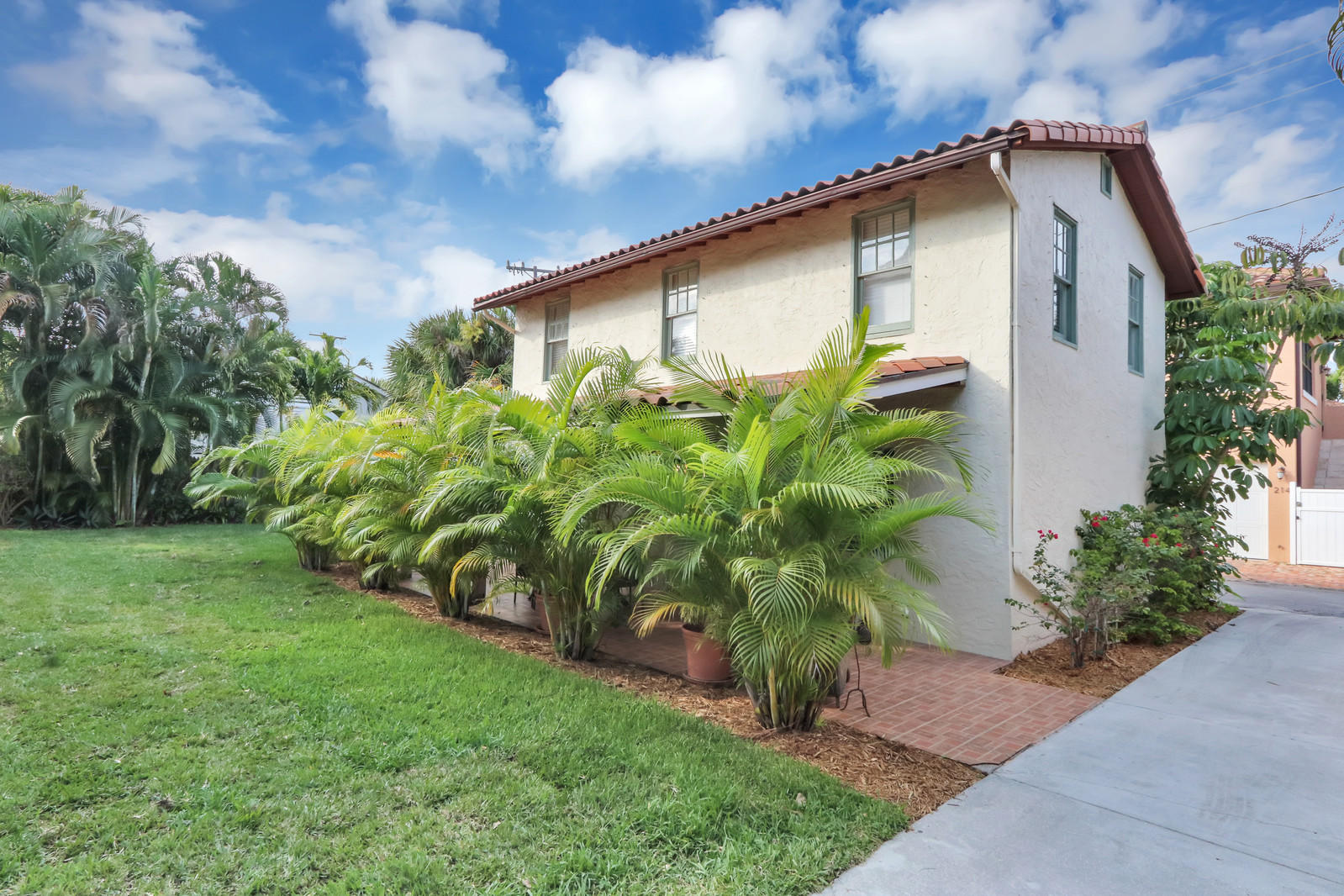 229 9th Street West Palm Beach, FL 33401 - Photo 38 of 67 Cottage