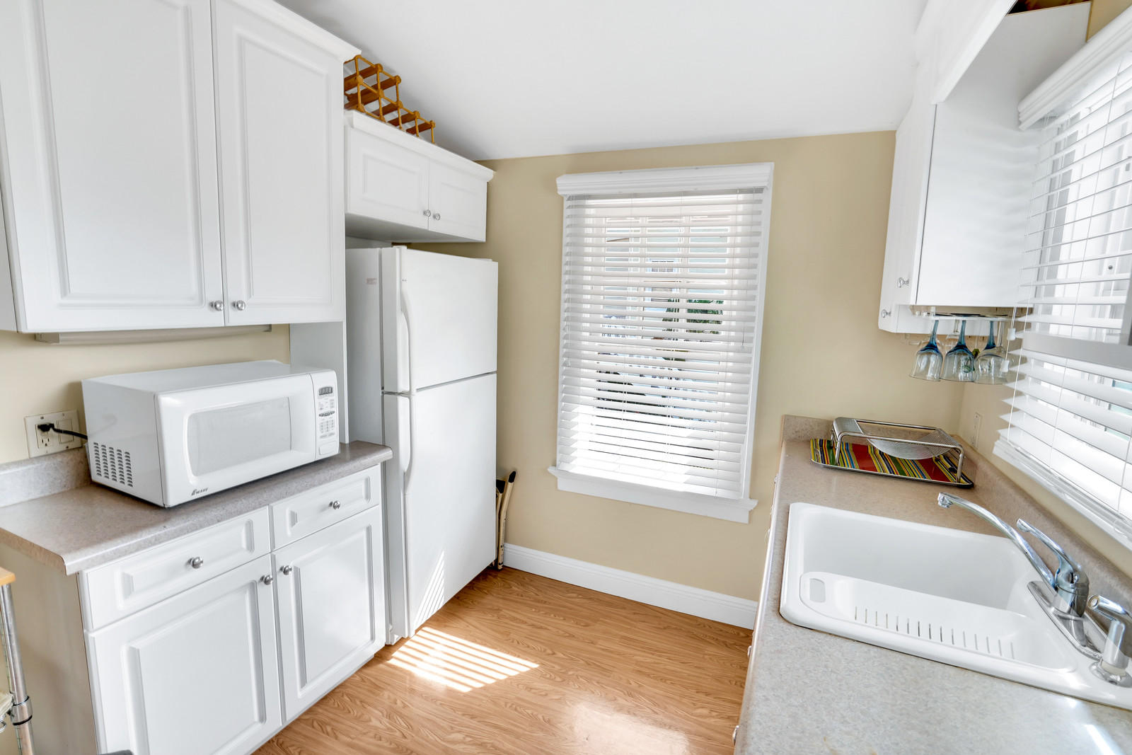 229 9th Street West Palm Beach, FL 33401 - Photo 48 of 67 Cottage kitchen
