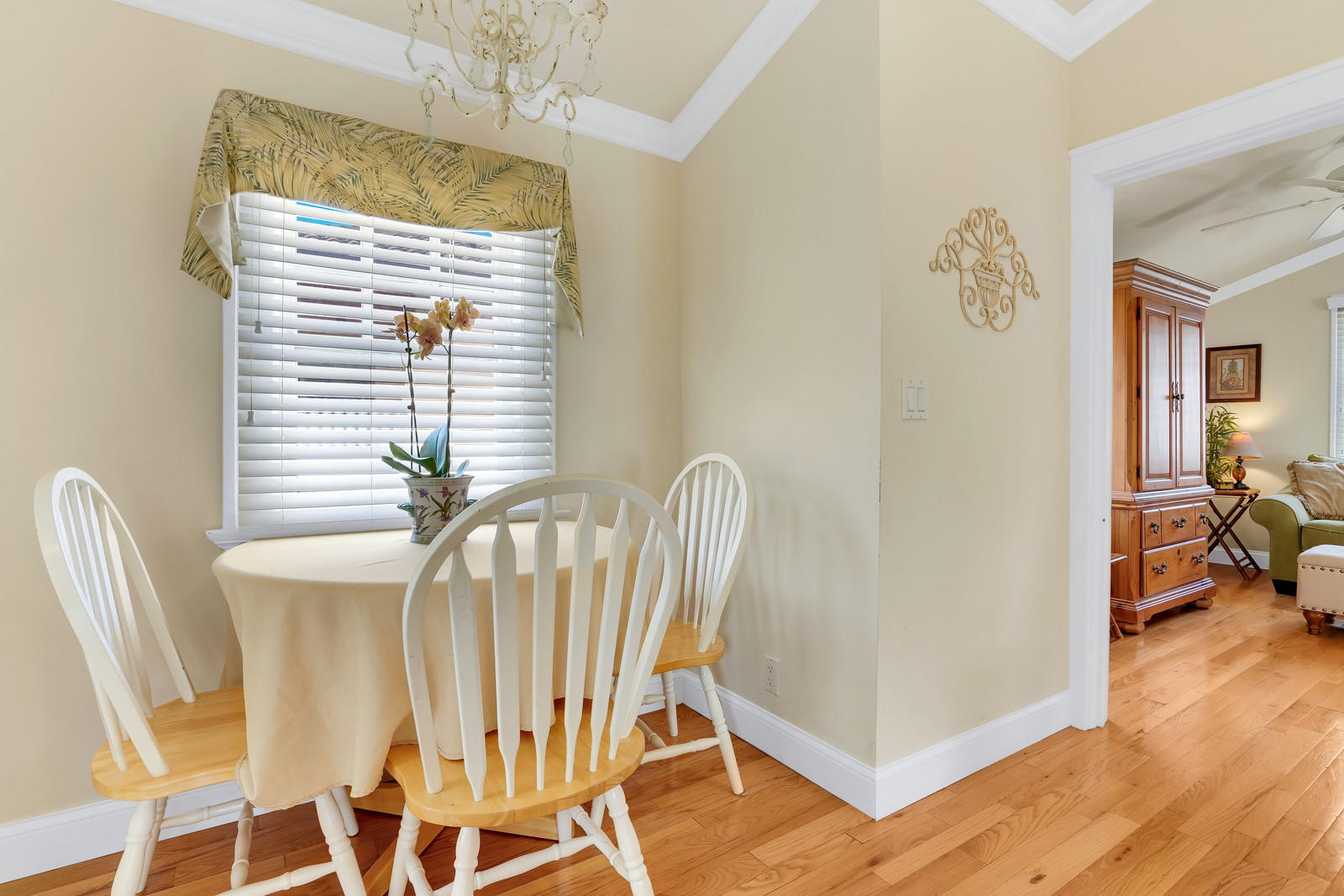 229 9th Street West Palm Beach, FL 33401 - Photo 49 of 67 Breakfast nook