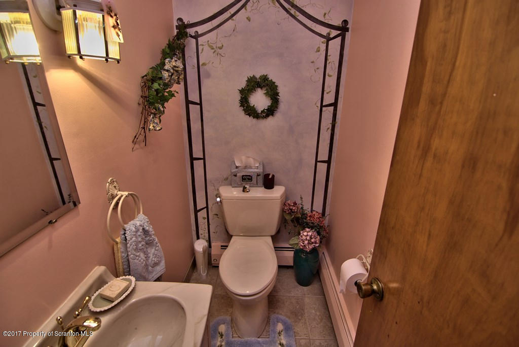 105 O'Hara Road Moscow, PA 18444 - Photo 24 of 33 Gallery Image 24