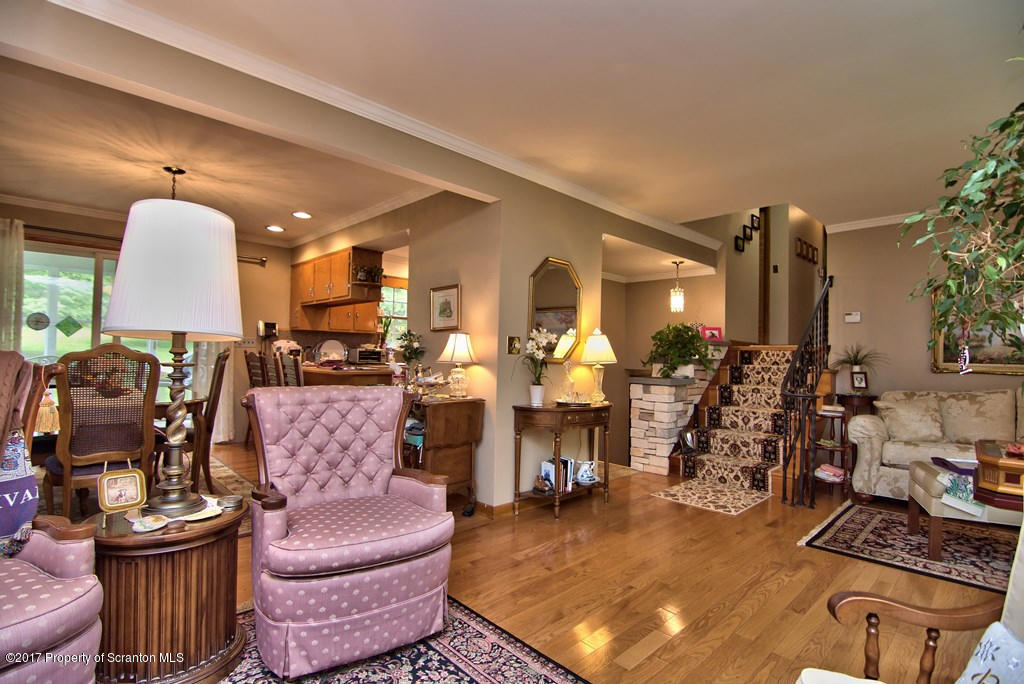 105 O'Hara Road Moscow, PA 18444 - Photo 5 of 33 Gallery Image 5