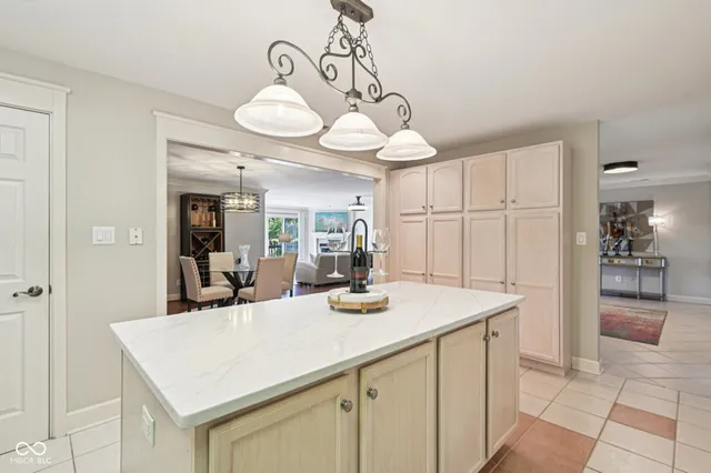 $295,000 | 8690 Jaffa Ct W Drive, Unit 31, Indianapolis, IN 46260