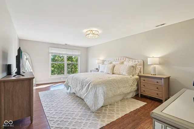 $295,000 | 8690 Jaffa Ct W Drive, Unit 31, Indianapolis, IN 46260