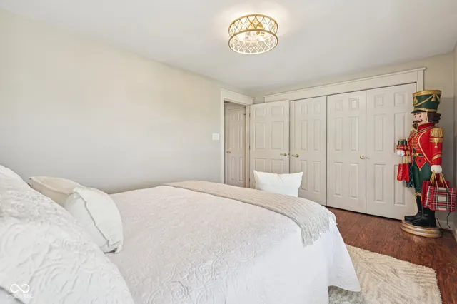 $295,000 | 8690 Jaffa Ct W Drive, Unit 31, Indianapolis, IN 46260