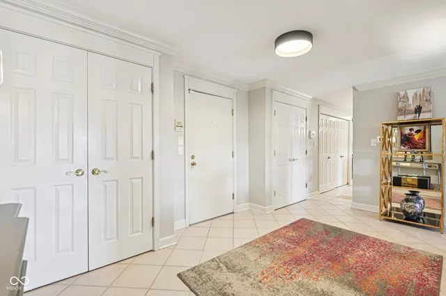 $295,000 | 8690 Jaffa Ct W Drive, Unit 31, Indianapolis, IN 46260