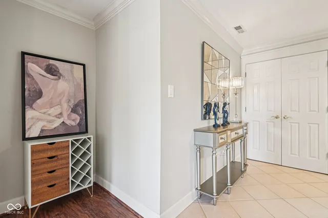 $295,000 | 8690 Jaffa Ct W Drive, Unit 31, Indianapolis, IN 46260