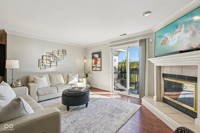 $295,000 | 8690 Jaffa Ct W Drive, Unit 31, Indianapolis, IN 46260