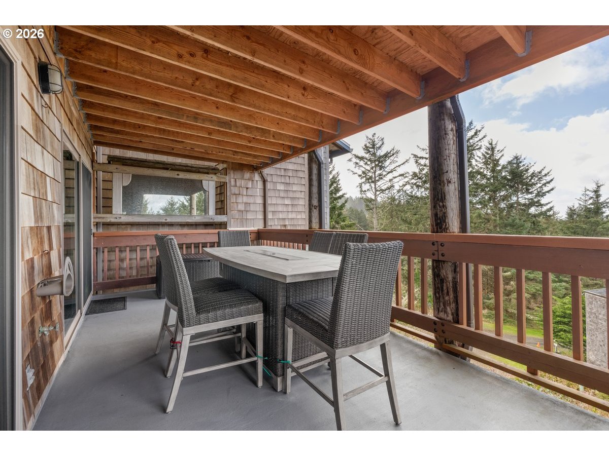 2801 Willows Road, Unit 8 Seaview, WA 98644 - Photo 17 of 22 Deck