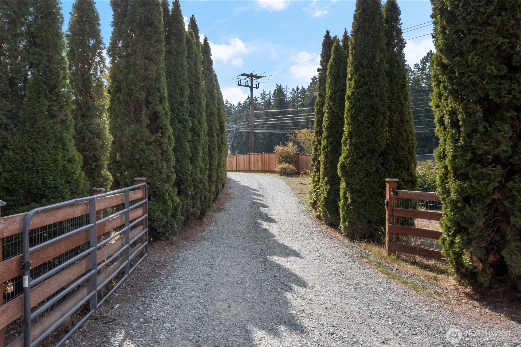 814 282nd Street East Roy, WA 98580 - Photo 2 of 40
