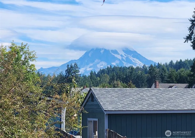 $499,500 | 814 282nd Street East, Roy, WA 98580