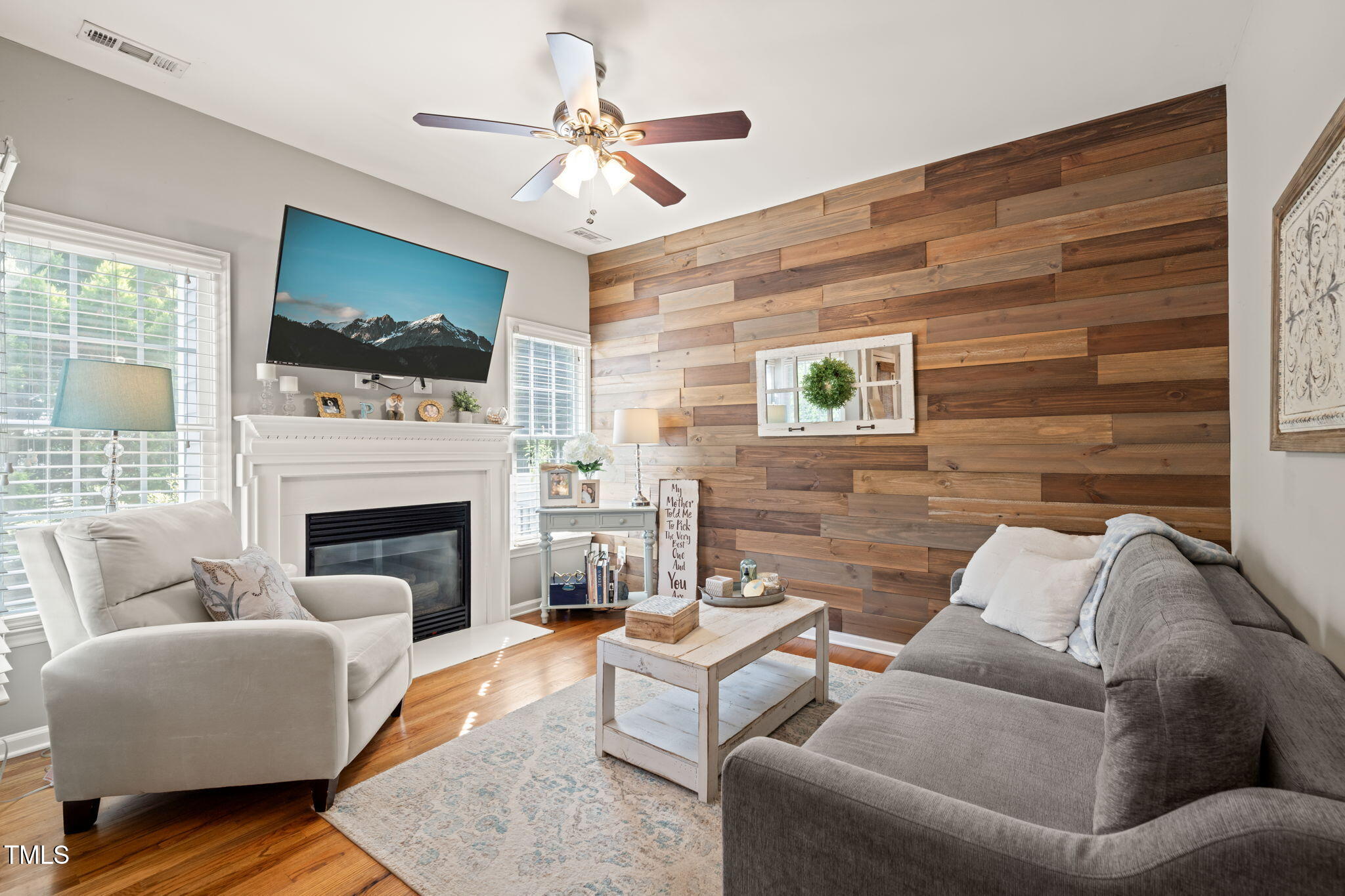 8221 Hempshire Place, Unit 101 Raleigh, NC 27613 - Photo 4 of 24 d
