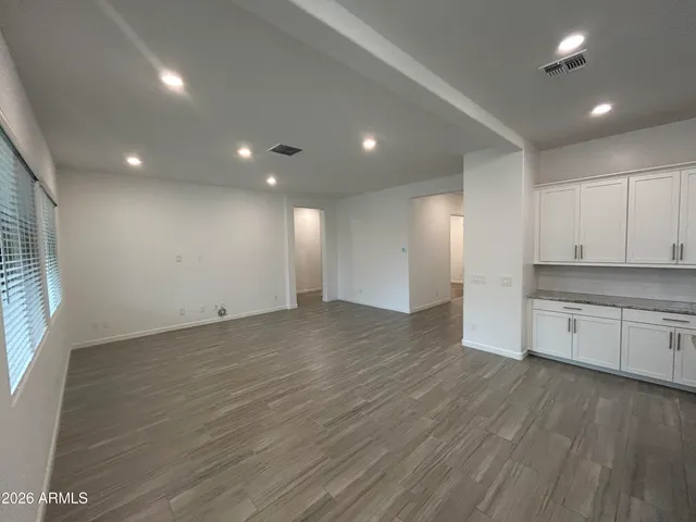 $2,600 | 16776 West Vereda Solana Dr., Surprise, AZ 85387