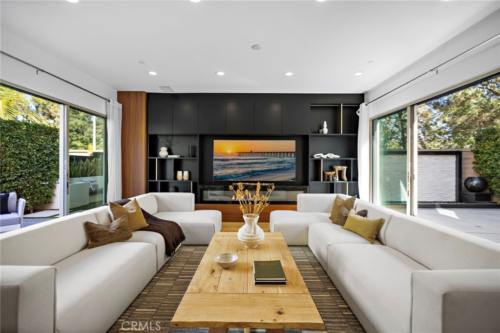 51 Fenway Irvine, CA 92620 - Photo 1 of 49