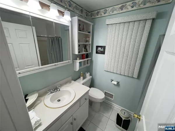$625,000 | 608 Monroe Street, Carlstadt, NJ 07072