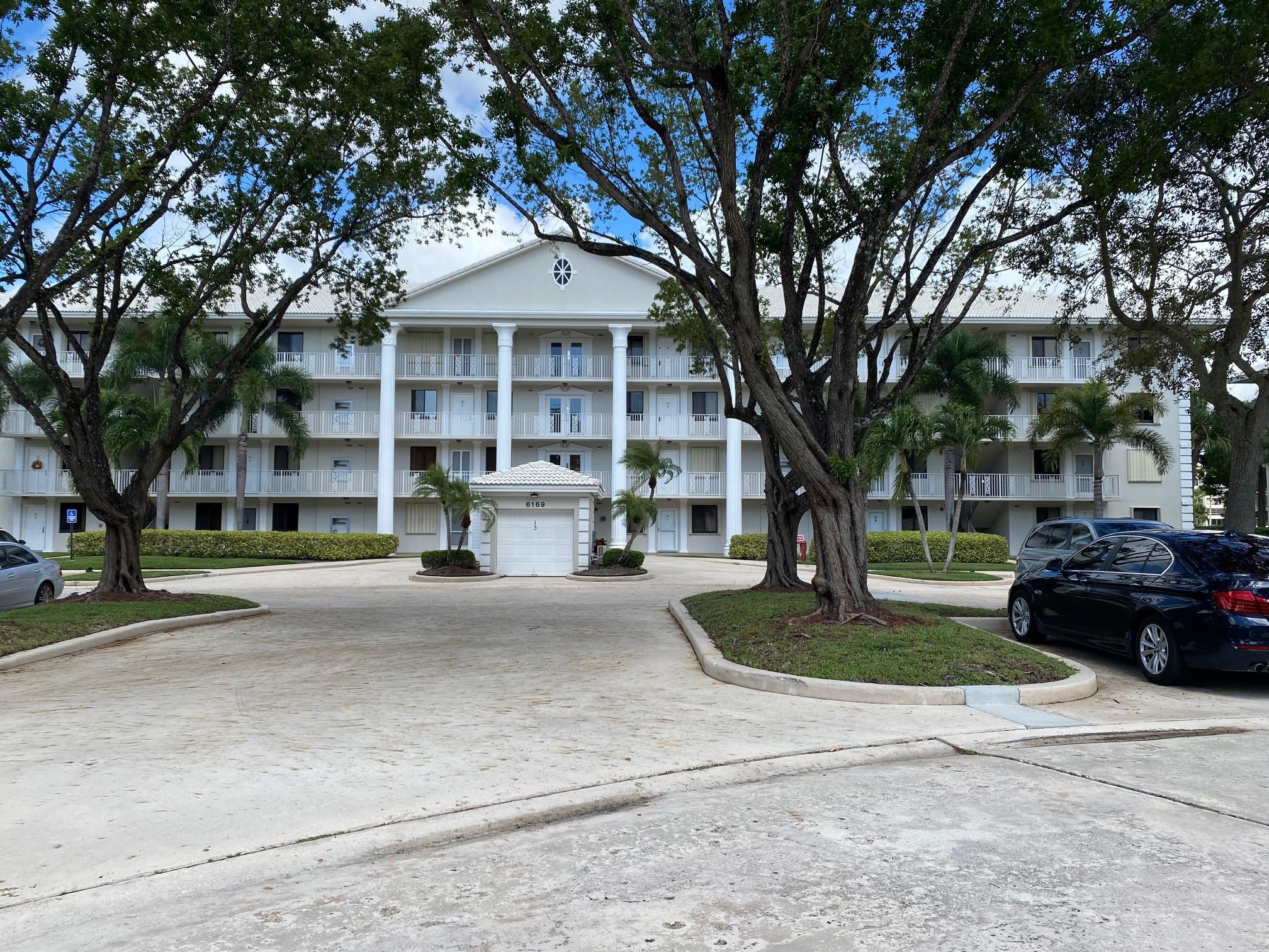 6169 Balboa Circle, Unit 102 Boca Raton, FL 33433 - Photo 1 of 5 front