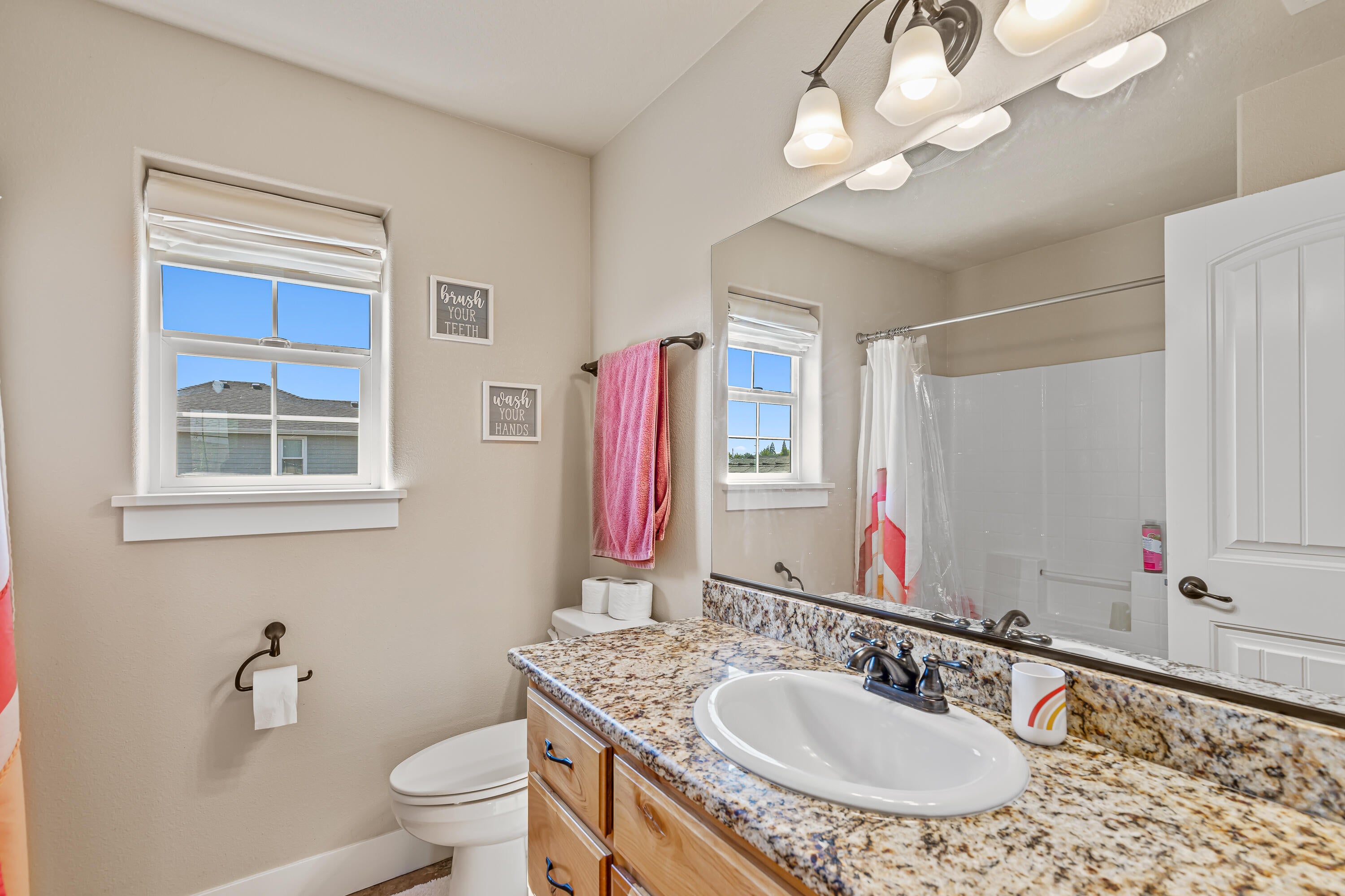 533 Buck Point Street Central Point, OR 97502 - Photo 24 of 34 9R9A1792