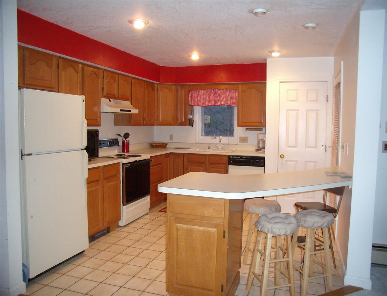 338 Longfellow Drive, Unit 38 Bethlehem, NH 03574 - Photo 8 of 40