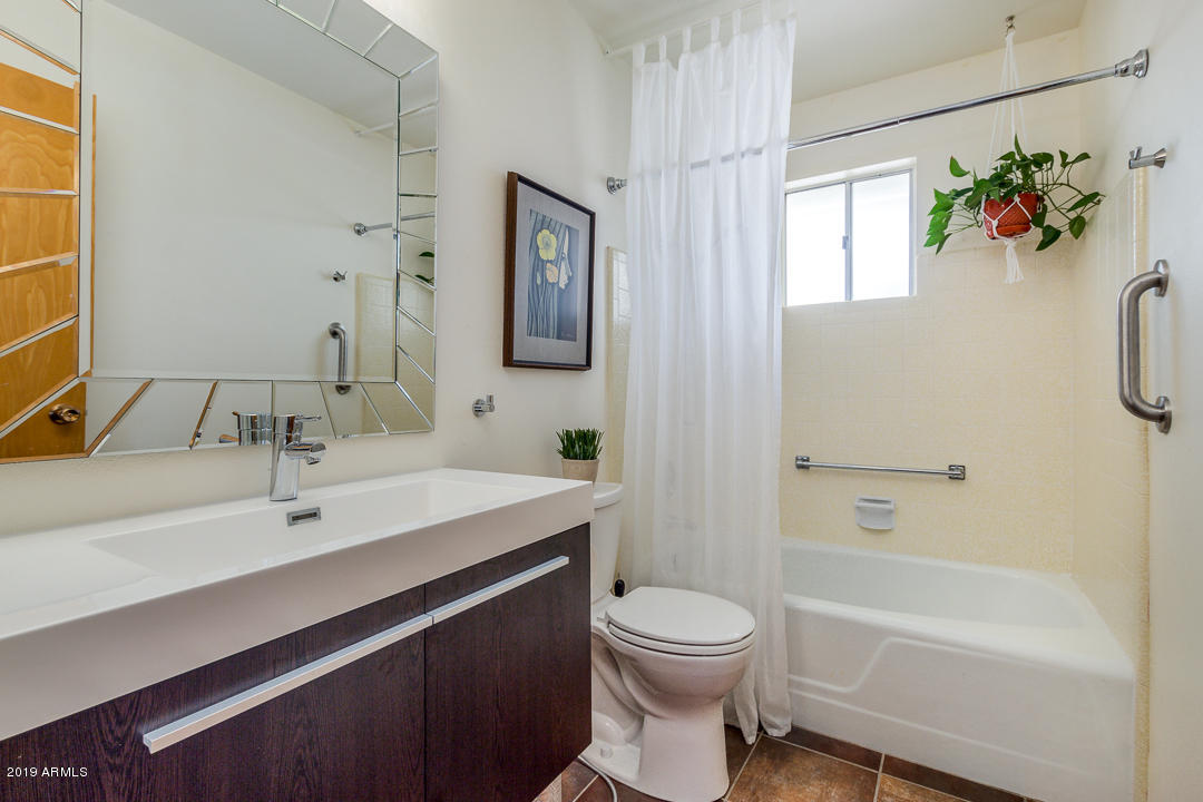 5416 East Decatur Street Mesa, AZ 85205 - Photo 11 of 45 Hall Bath-Decatur