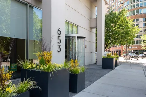$699,000 | 653 North Kingsbury Street, Unit 1103, Chicago, IL 60654