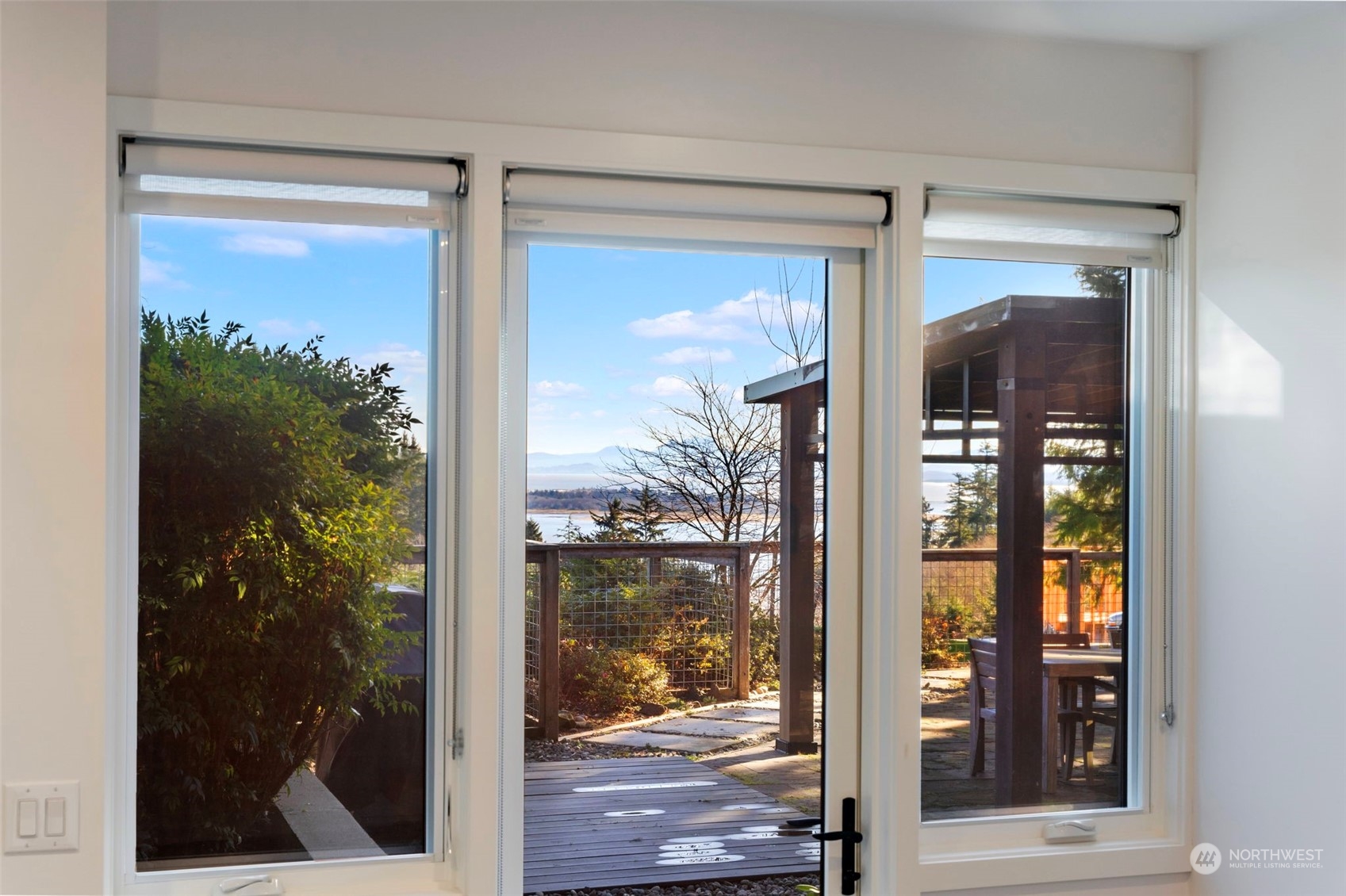 3010 Lighthouse Keepers Road Ilwaco, WA 98624 - Photo 25 of 38 a view of a porch