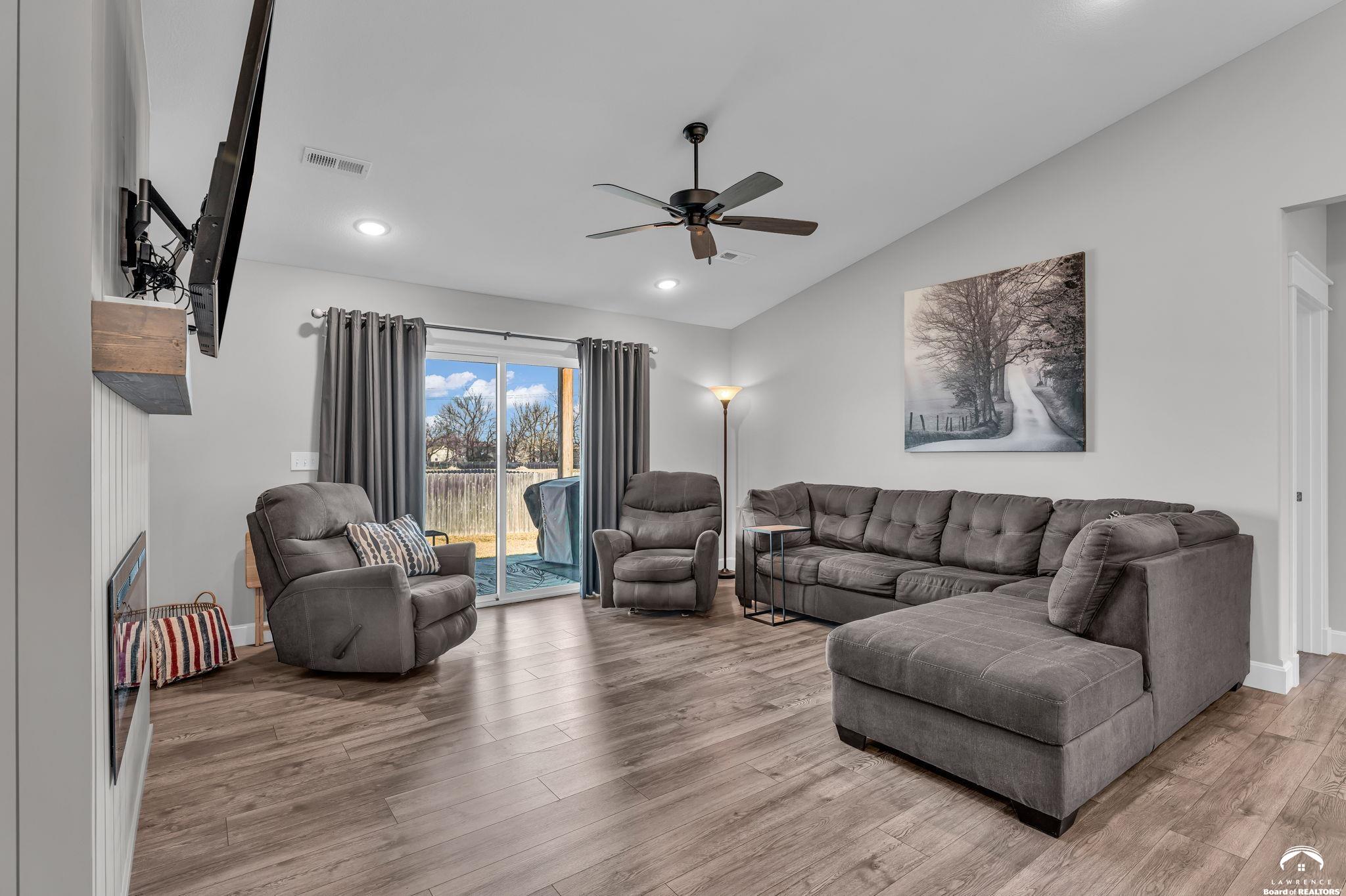 7612 Southwest 24th Terrace Topeka, KS 66614 - Photo 13 of 21