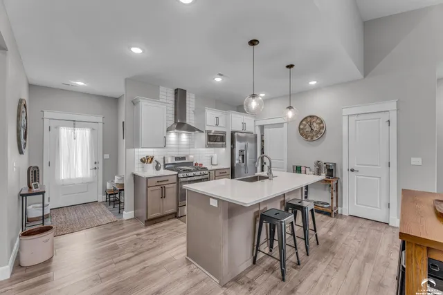 $389,900 | 7612 Southwest 24th Terrace, Topeka, KS 66614