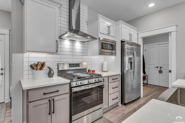 $389,900 | 7612 Southwest 24th Terrace, Topeka, KS 66614