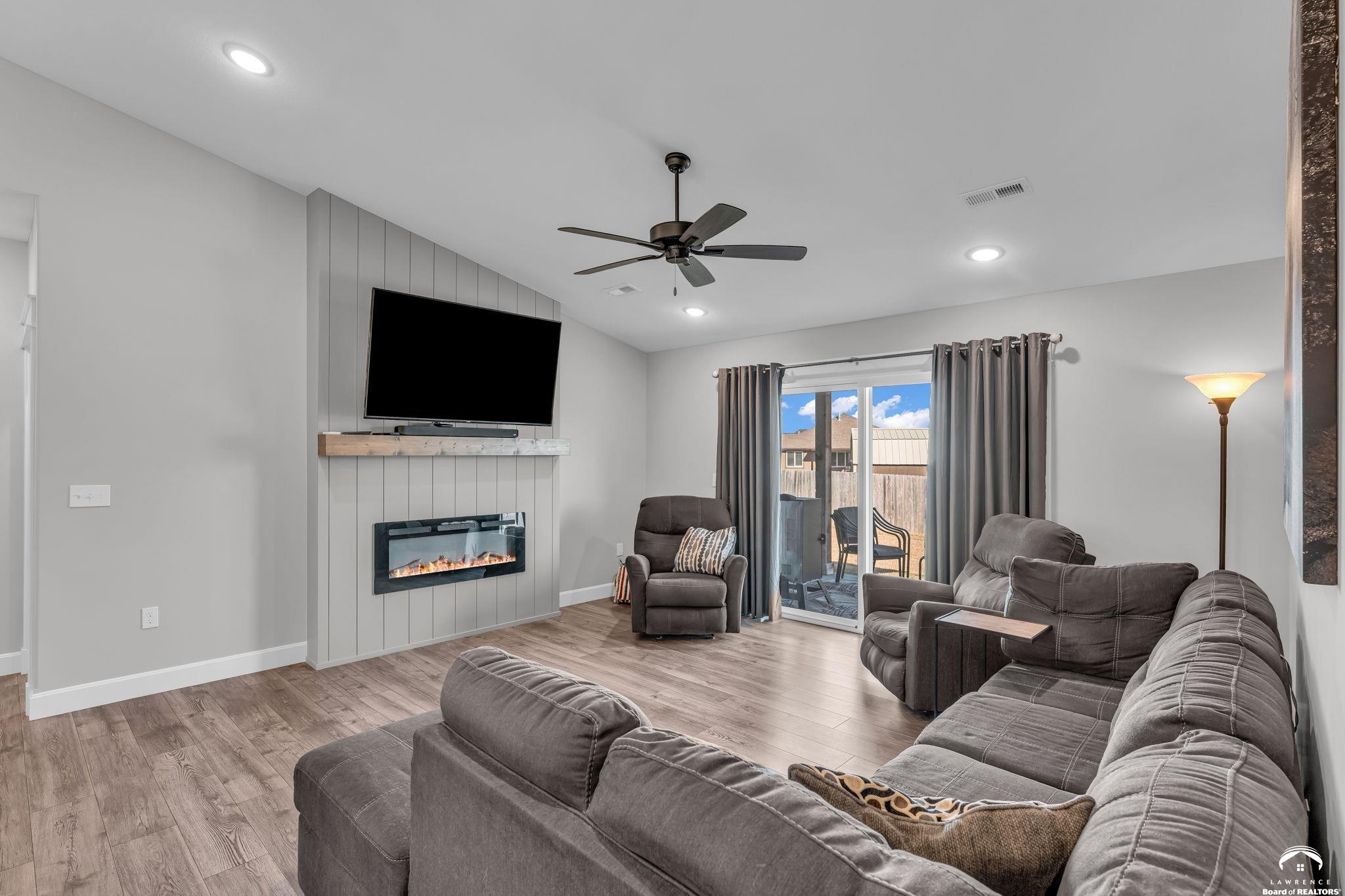 7612 Southwest 24th Terrace Topeka, KS 66614 - Photo 8 of 21