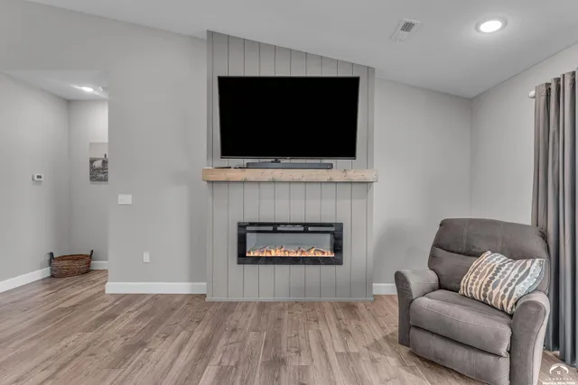 $389,900 | 7612 Southwest 24th Terrace, Topeka, KS 66614