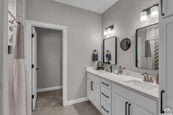 $379,900 | 7612 Southwest 24th Terrace, Topeka, KS 66614