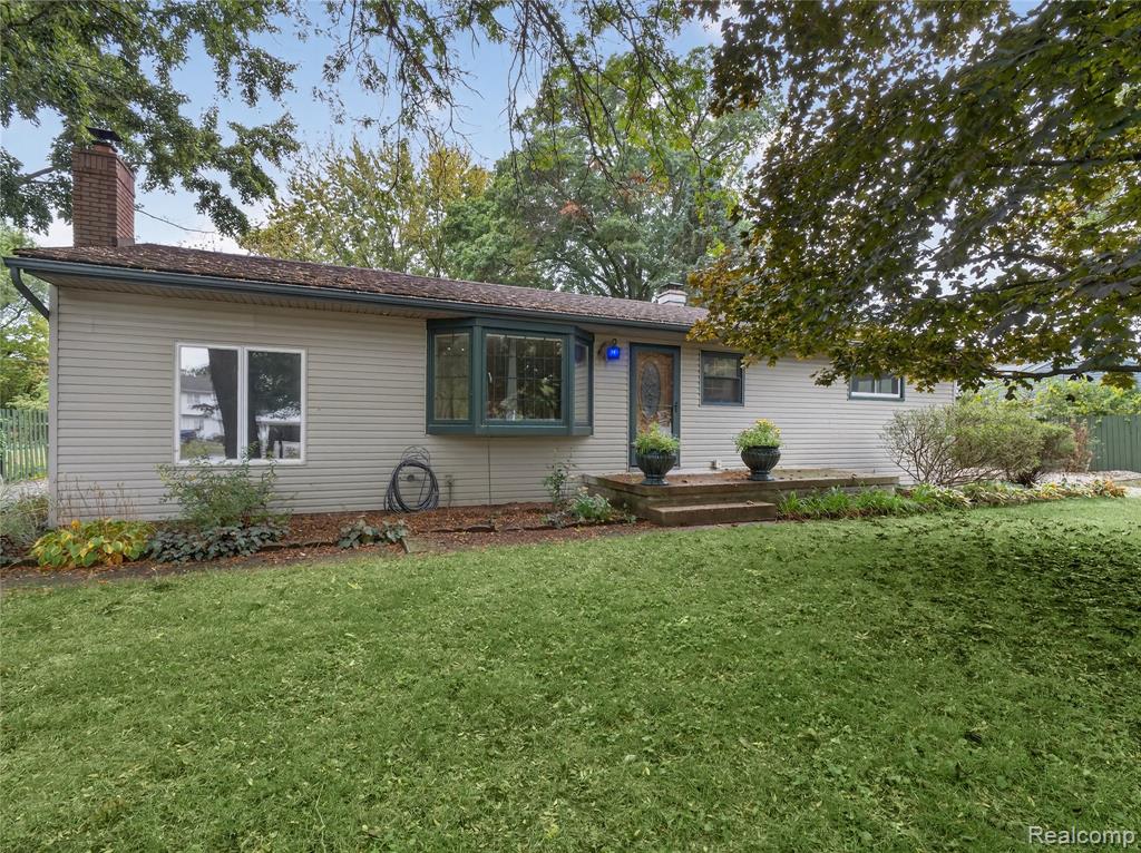 43801 Burtrig Road Belleville, MI 48111 - Photo 2 of 46 Gallery Image 2