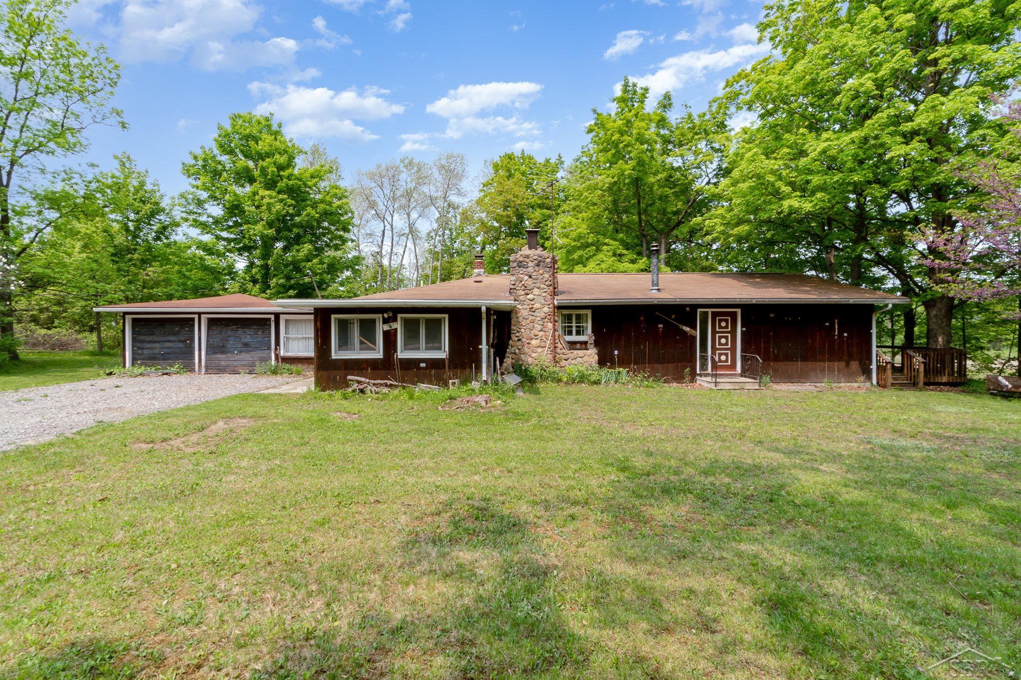 1492 Blakely Road Beaverton, MI 48612 - Photo 1 of 18