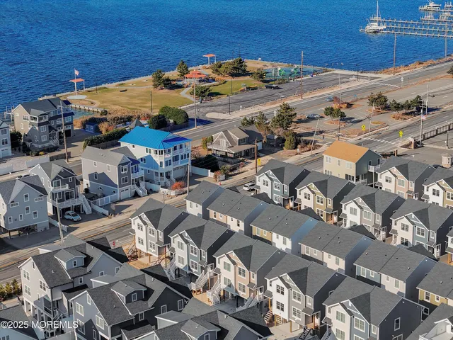 $4,000 | 13 Cummings Street, Mantoloking, NJ 08738