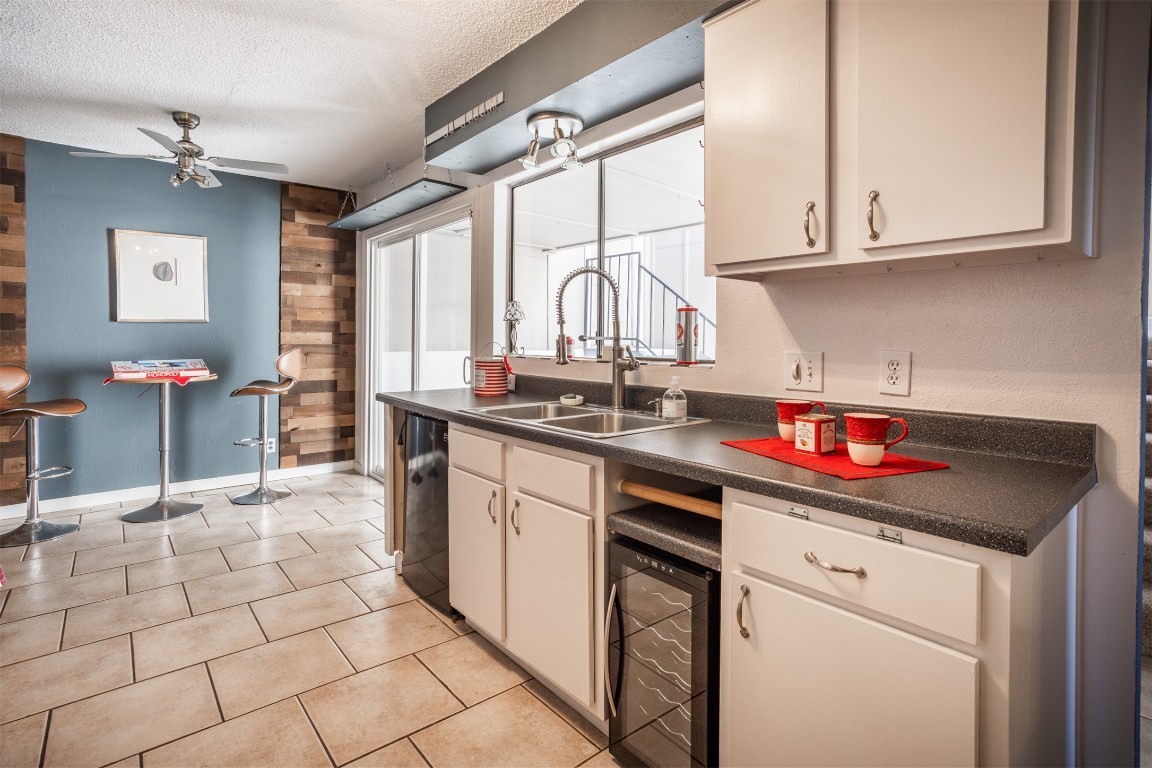 1720 Timber Ridge Drive Austin, TX 78741 - Photo 20 of 30 Nice kitchen window to the courtyard