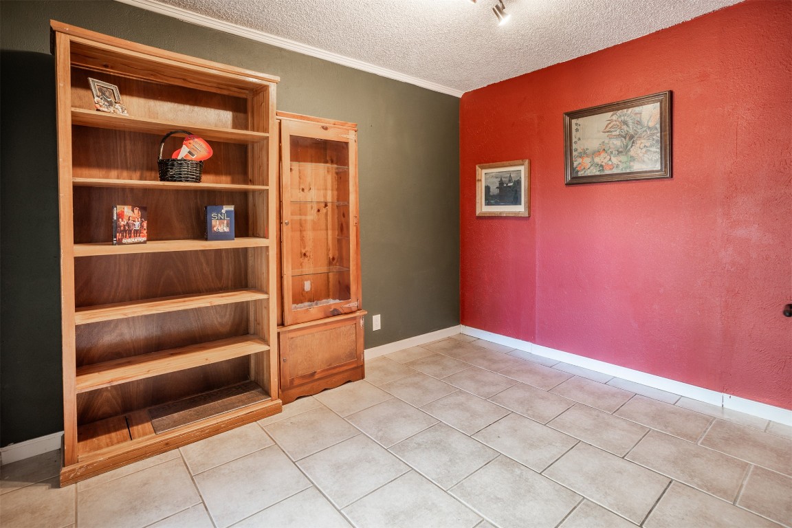 1720 Timber Ridge Drive Austin, TX 78741 - Photo 7 of 30 Study or 4th bedroom