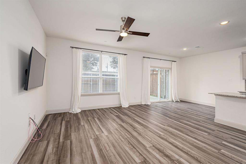 988 Emil Place Allen, TX 75013 - Photo 3 of 25