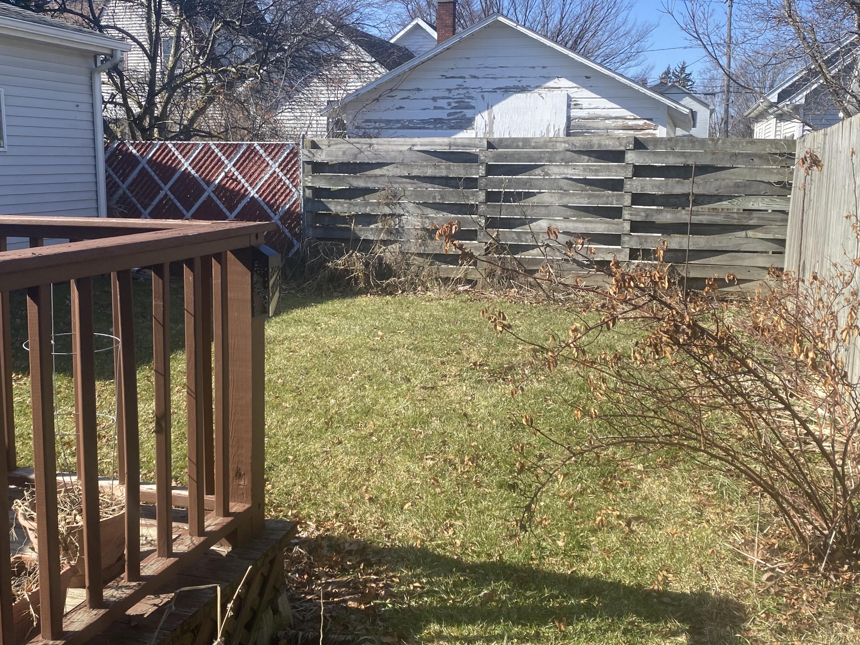 720 South Sherman Street Bay City, MI 48708 - Photo 8 of 19 IMG_4428