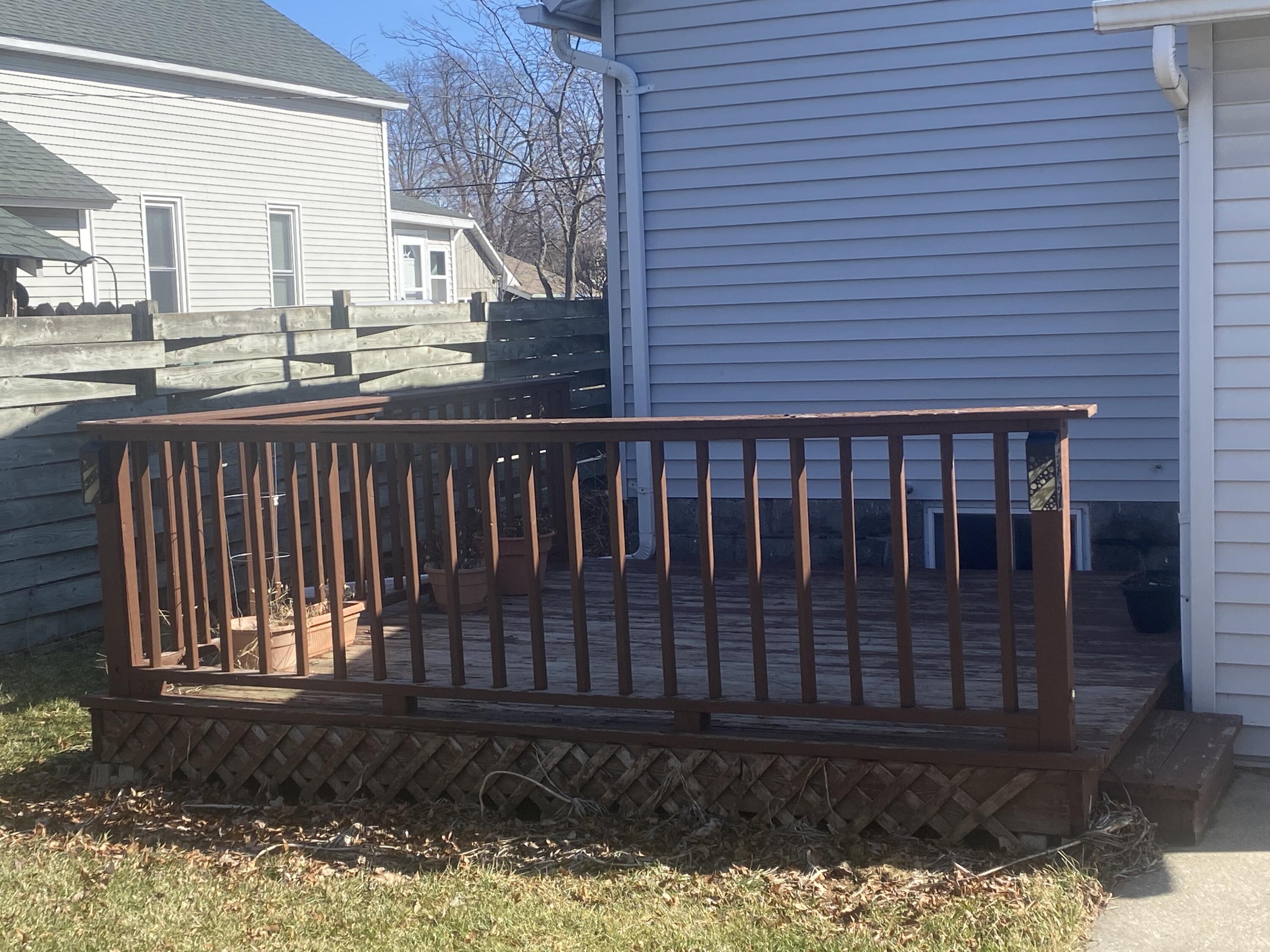 720 South Sherman Street Bay City, MI 48708 - Photo 9 of 19 IMG_4427