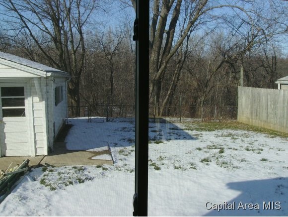 1385 Crestview Drive Springfield, IL 62702 - Photo 5 of 16