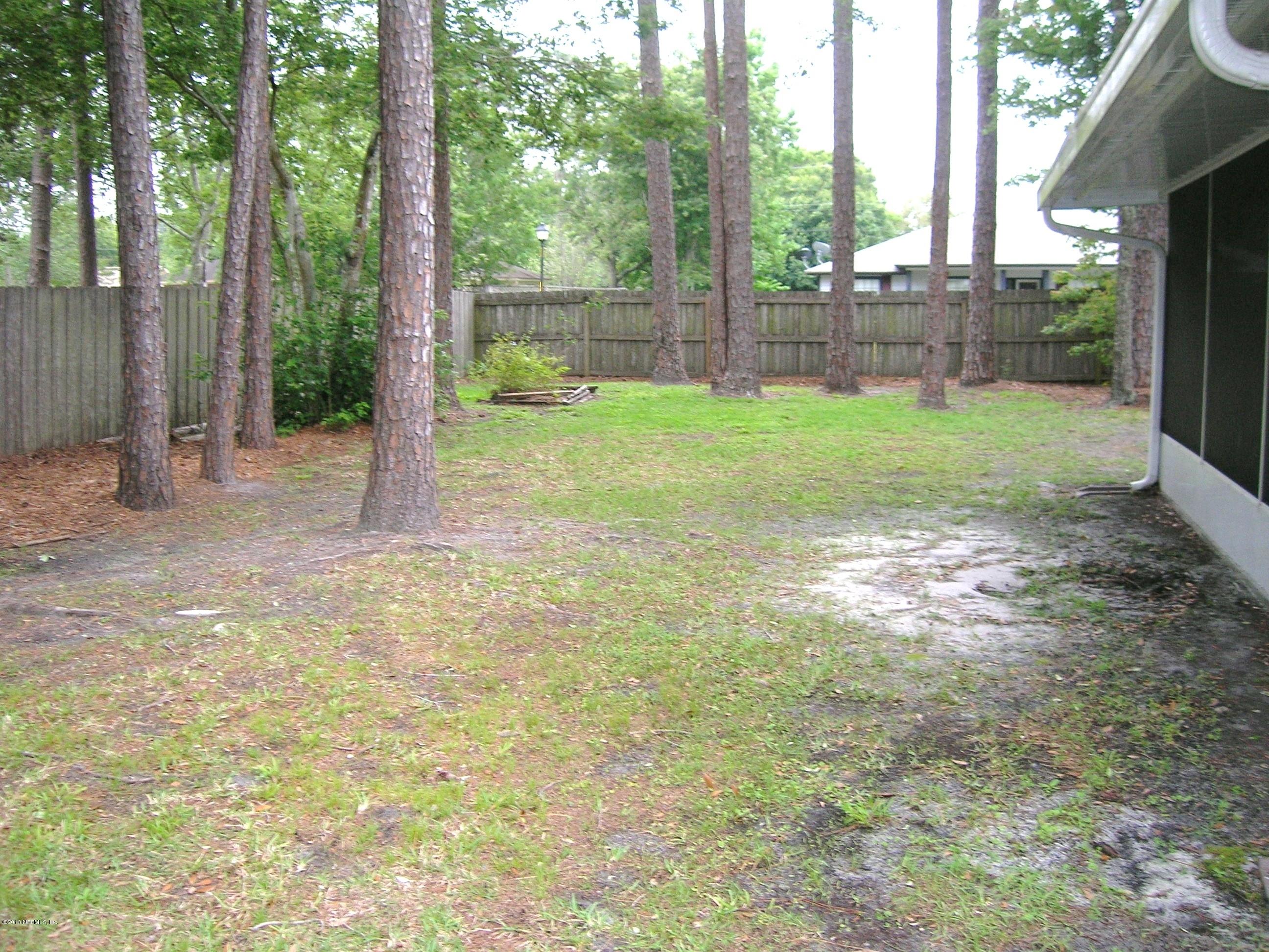11069 Reading Road Jacksonville, FL 32257 - Photo 14 of 18 a view of backyard with green space