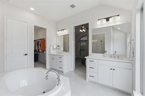$625,000 | 192 Shoreview Drive, Rhome, TX 76078