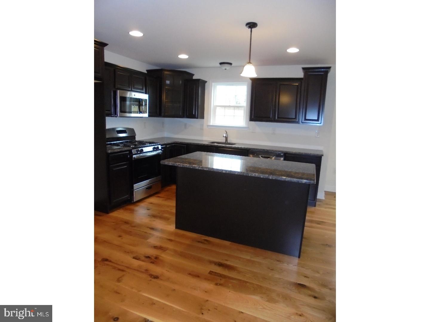 1382 Hendricks Road Pennsburg, PA 18073 - Photo 4 of 25