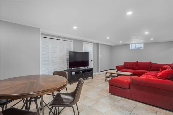 $475,000 | 2 Ward Avenue, North Providence, RI 02904
