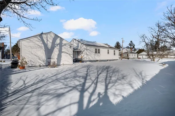 $475,000 | 2 Ward Avenue, North Providence, RI 02904