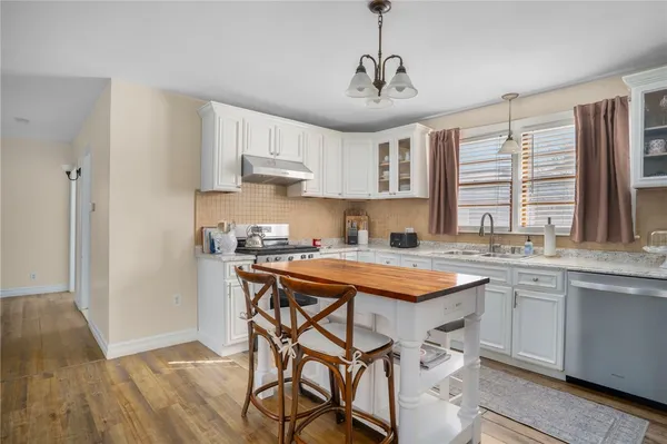$475,000 | 2 Ward Avenue, North Providence, RI 02904