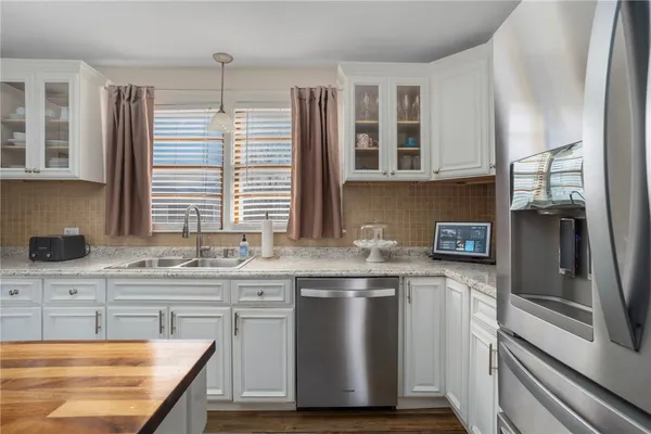 $475,000 | 2 Ward Avenue, North Providence, RI 02904